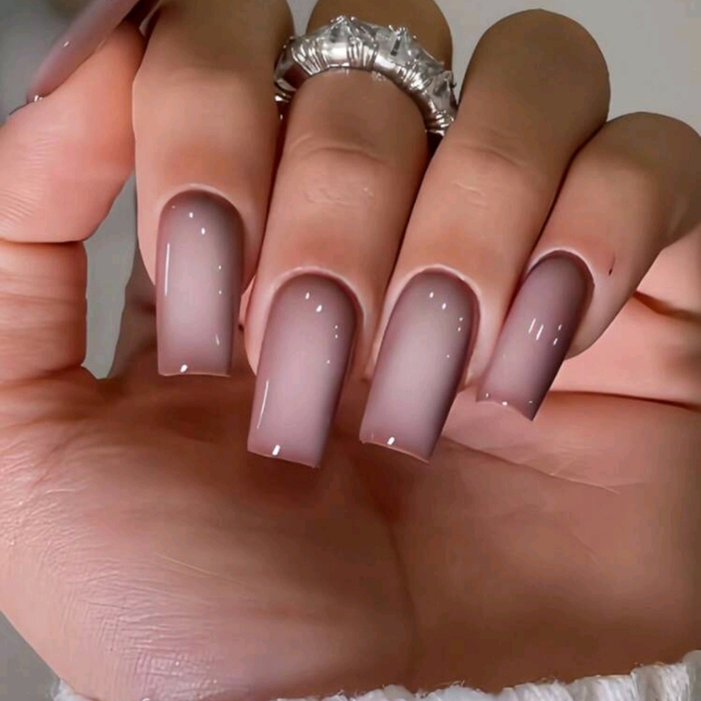 Elegant Ombre Pink Nails